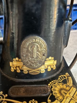 MAQUINA DE COSER SINGER MUY ANTIGUA