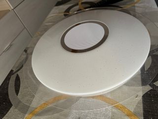 Plafon con mando y bluetooth para poner musica