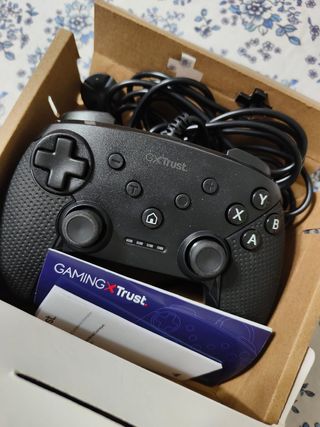 Mando GXT 541 para PC con cable
