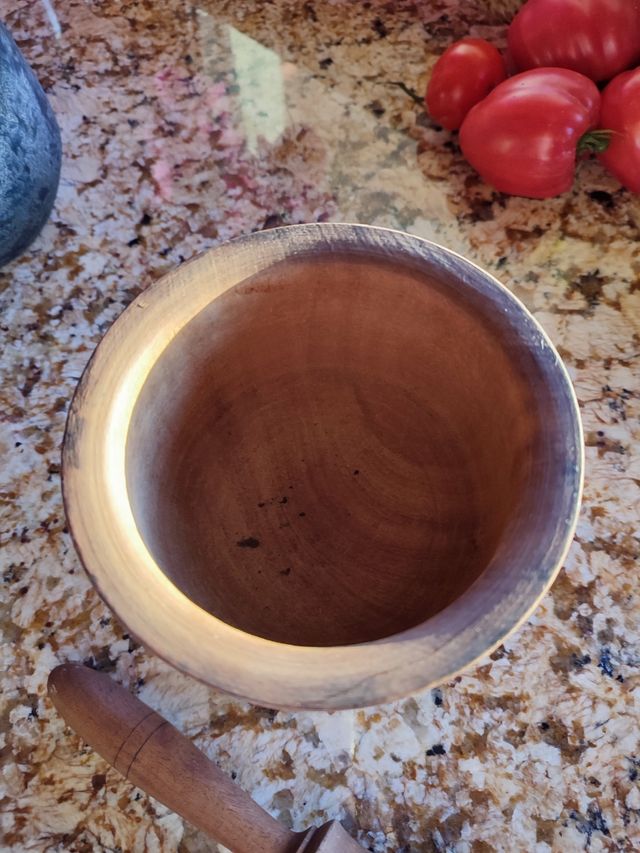 Mortero madera antiguo