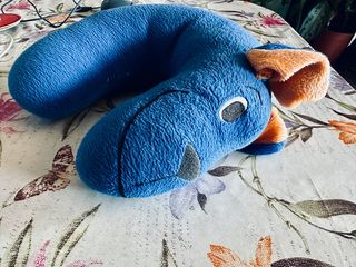 Cuscino cervicale da viaggio a forma di peluche