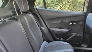 PEUGEOT 2008 (MUY CUIDADO)