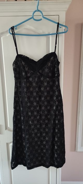 Vestido midi de encaje 