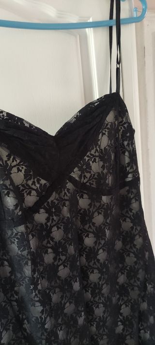 Vestido midi de encaje 