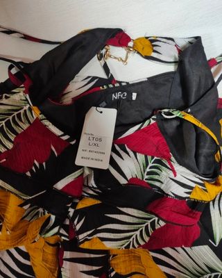 MONO CORTO-VESTIDO LARGO talla L