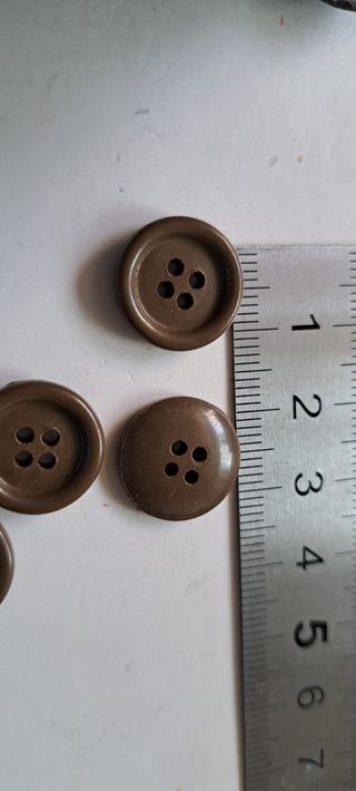 BOTONES Antiguos uniformes militar bolsa +/- 3 Kg.