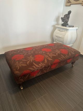 Sillón firma WESLEY BARRELL