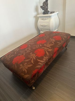 Sillón firma WESLEY BARRELL