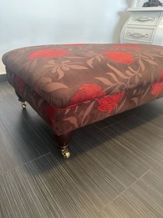 Sillón firma WESLEY BARRELL