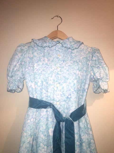 Vestido flores nido abeja niña Talla 7