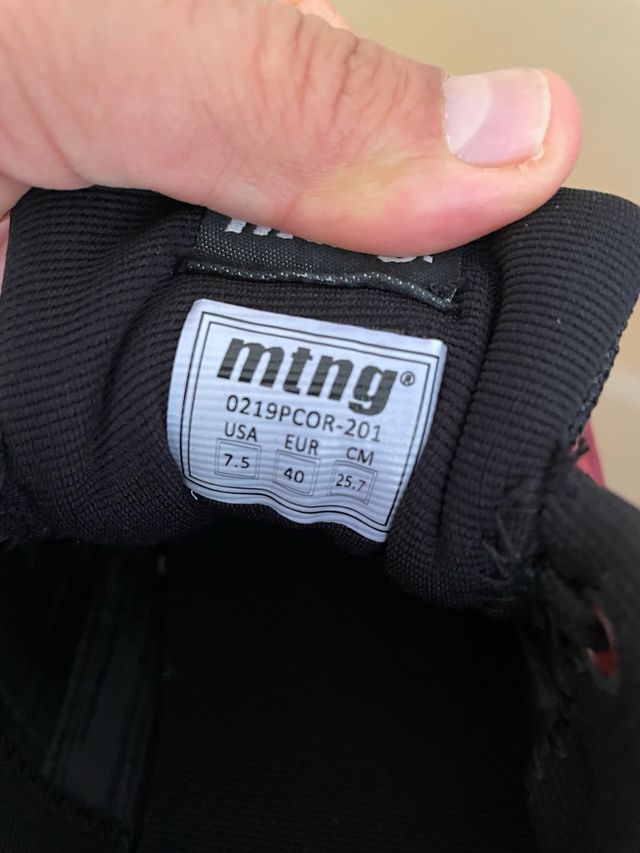 Zapatillas Mustang talla 40