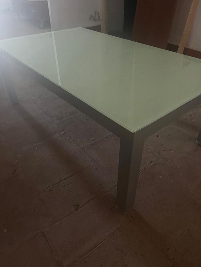 Mesa vidrio glaseado