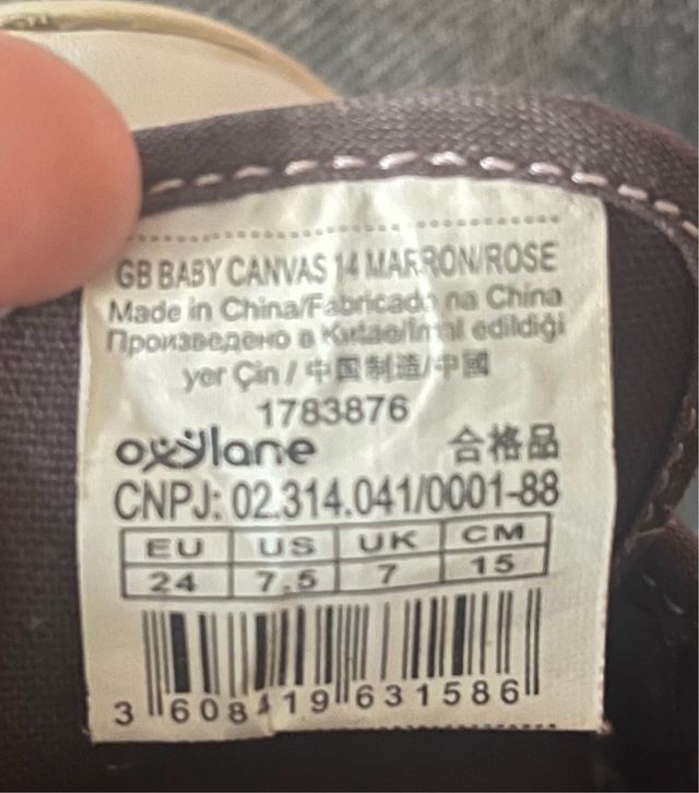 Escarpines+deportivas lona. Talla 24 aprox