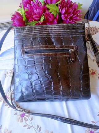 Bolso de piel negro