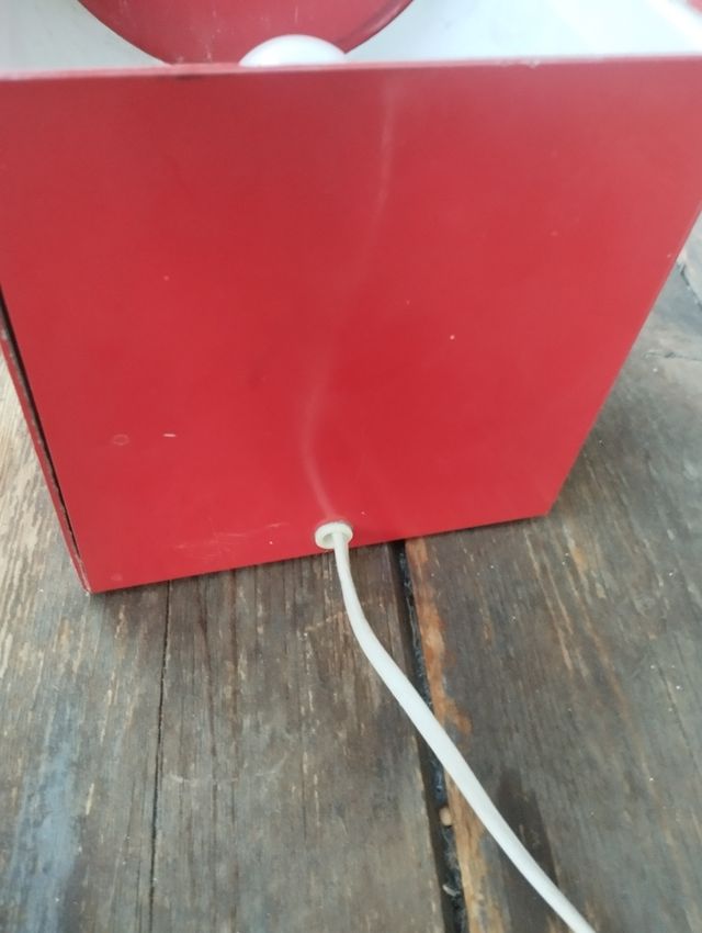 Lampada rossa vintage 