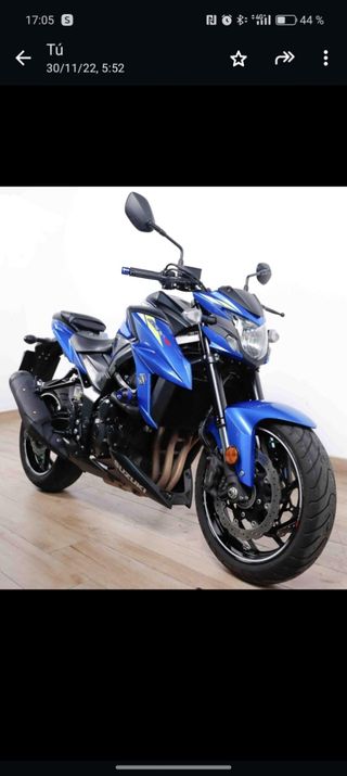 Suzuki GSXS 750