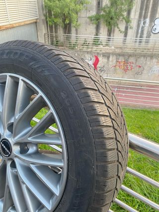 Llantas con ruedas 
