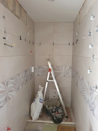 Albañil reformas alicatador solador