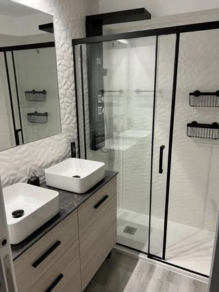 Albañil reformas alicatador solador