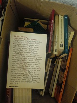 Lote libros Religión y enseres