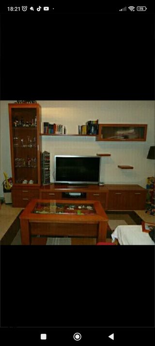 VITRINA con 3 baldas de cristal