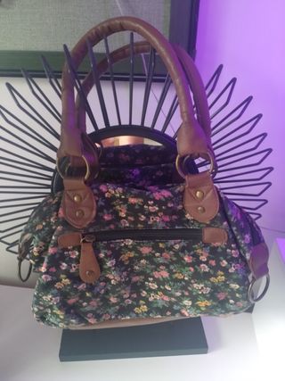 Bolso floreado