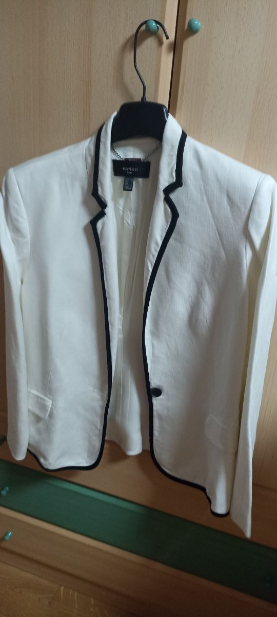 Blazers blanca verano Mango