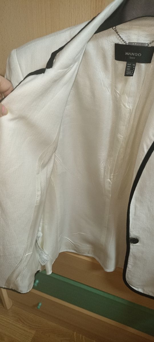 Blazers blanca verano Mango