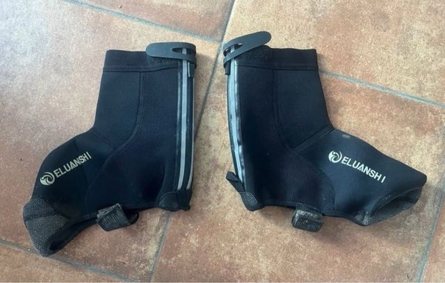 Cubre zapatillas de invierno