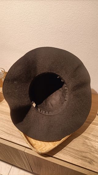 Cappello elegante donna