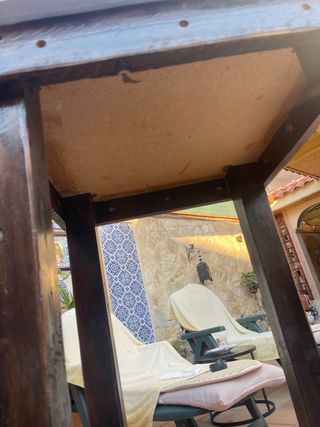 mesa  alta y sillas altas 