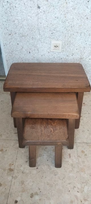 Mesas apilables de madera