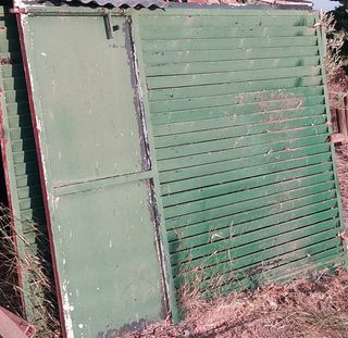 Puerta de hierro