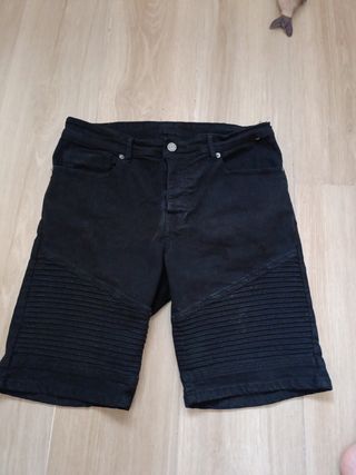 Pantalón corto Pull and Bear