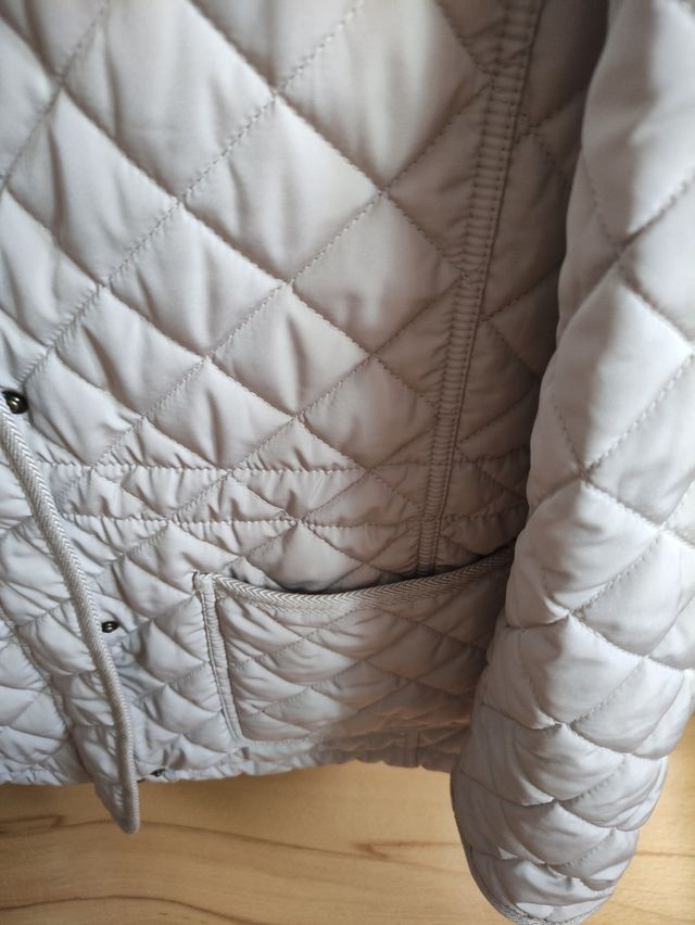 Chaqueta beige acolchada de Lloyd's