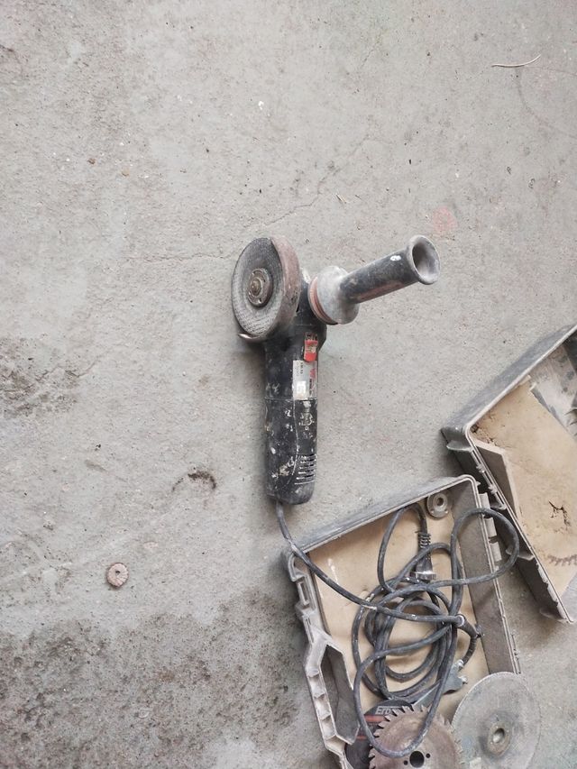 Radial construcción pequeño