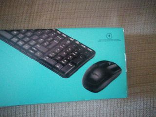 Teclado inalámbrico logitech(Nuevo)