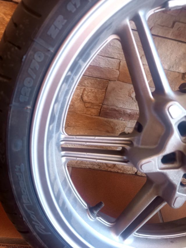 Rueda delantera Honda CBF 500