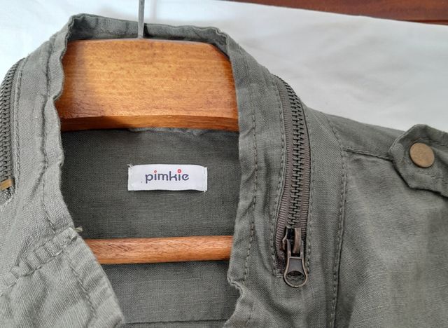 Cazadora estilo militar.