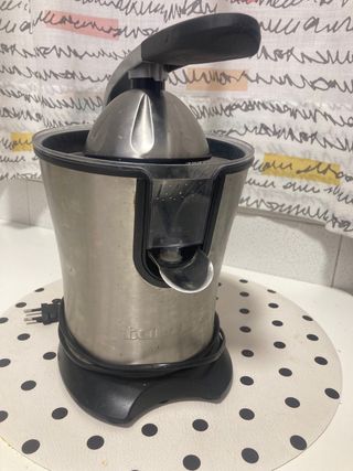 Exprimidor electrico