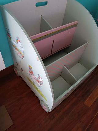 Biblioteca estantería niños, juguetes