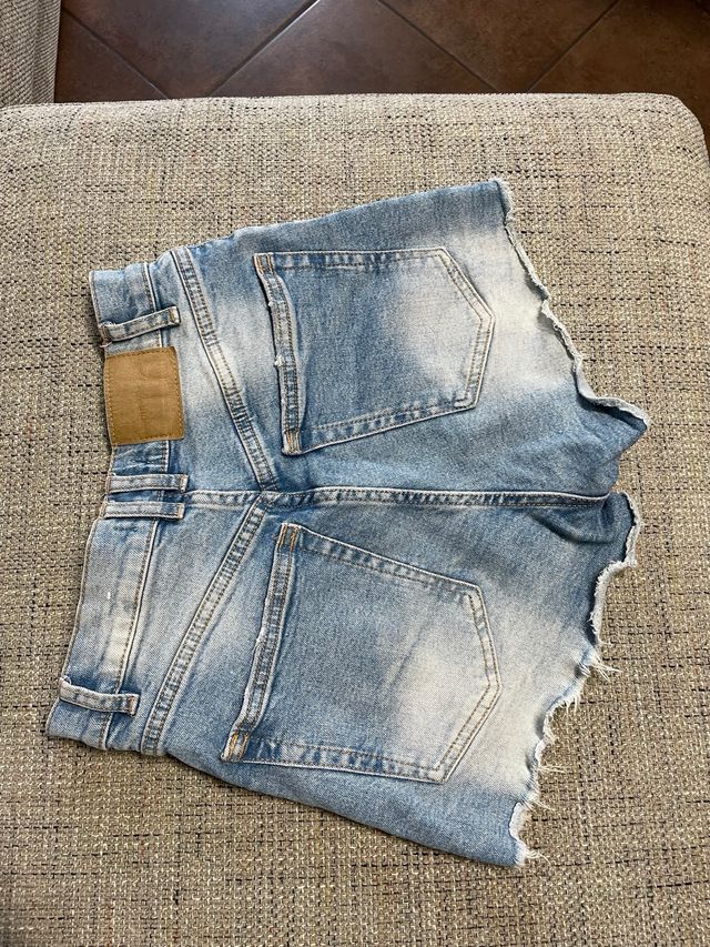 pantaloncini di jeans pull&bear EUR 34