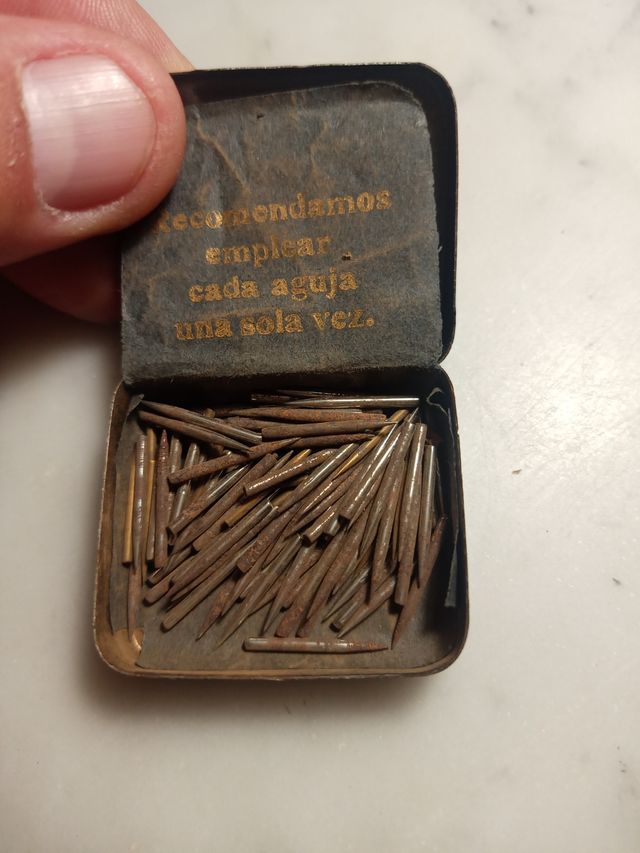 Caja agujas gramófono