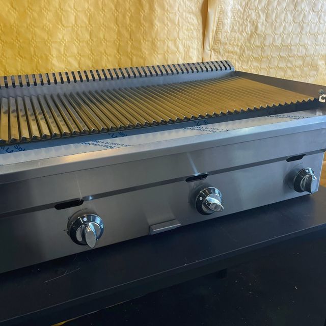 💥 💥 Barbecue in pietra vulcanica [100 cm]