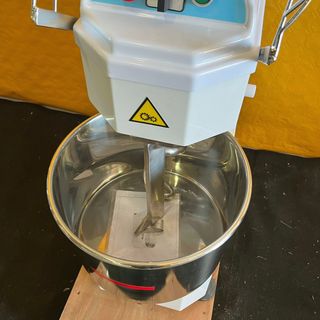 💥 💥 Amasadora Espiral de 10 Lts - Blanco