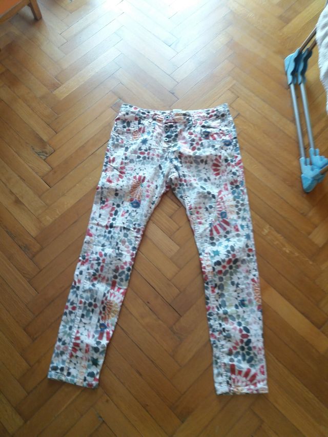 Pantaloni donna