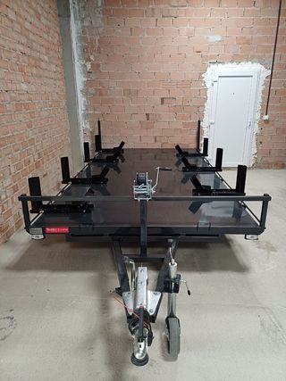 Alquiler de remolque para 7 motos 