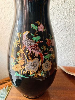 JARRÓN CHINO CON DISEÑO DE FLORES Y PÁJAROS