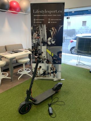 Xiaomi electric patinete 4. Exposición.