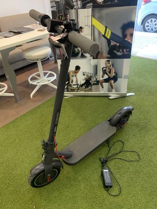 Xiaomi electric patinete 4. Exposición.